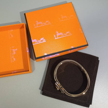 [⭐Renara]H ROUGE BRACELET