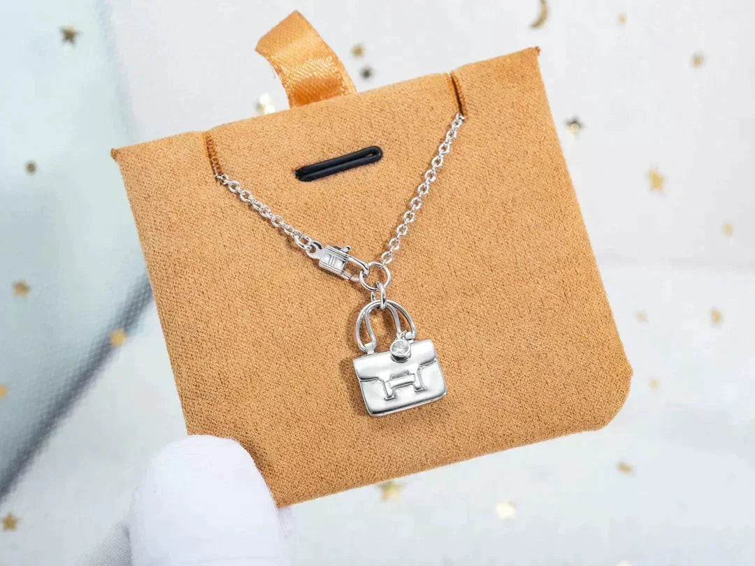 [⭐Renara]AMULETTE PEDANT SILVER NECKLACE