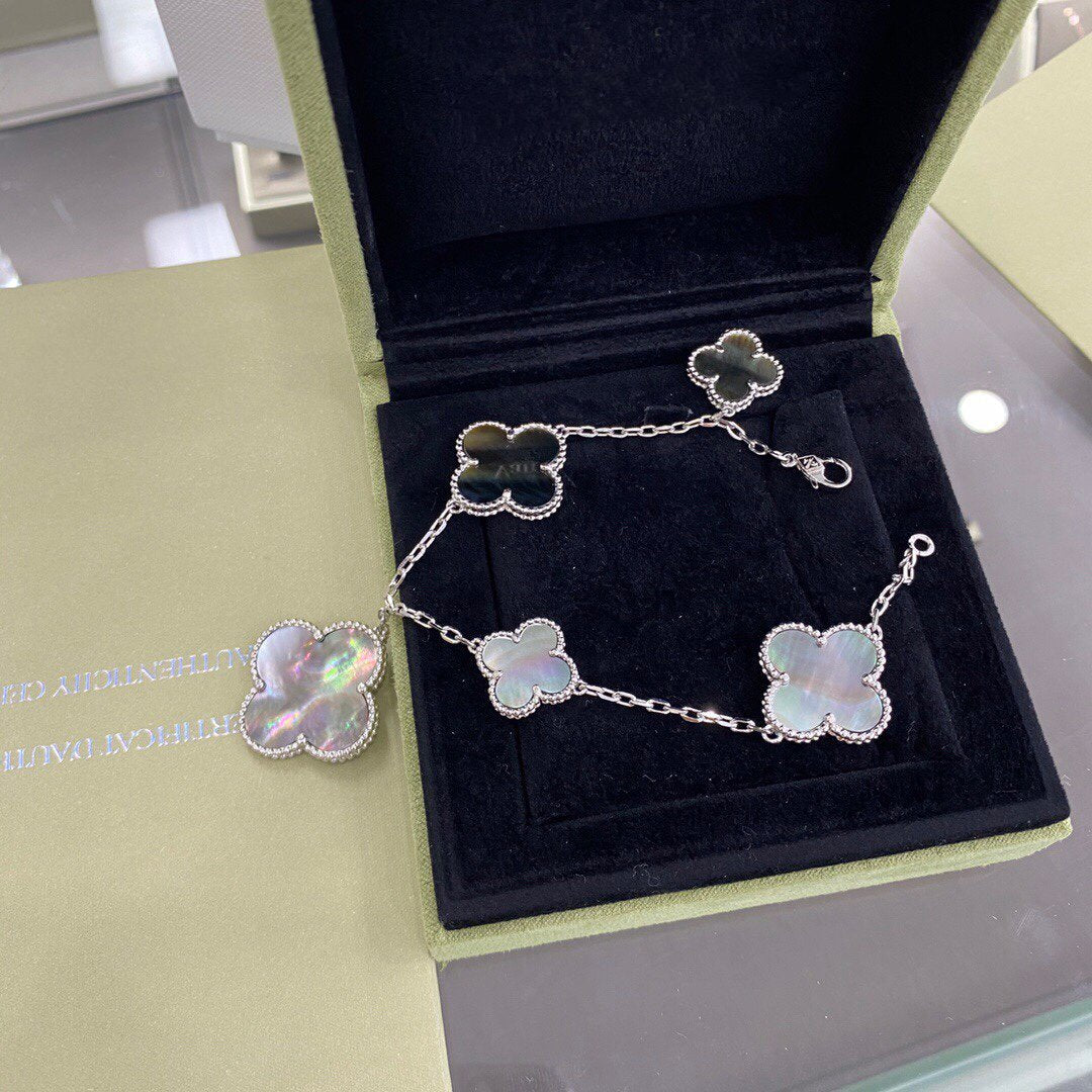 [⭐Renara]CLOVER 5 MOTIFS SIVLER DARK MOP BRACELET