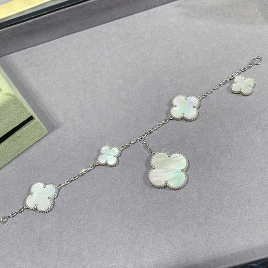 [⭐Renara]CLOVER 5 MOTIF WHITE MOP SILVER BRACELET