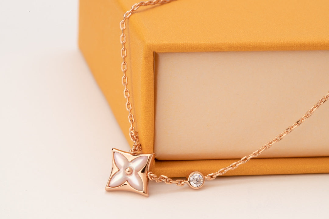 [⭐Renara]STAR PINK MOP 1 DIAMOND PINK GOLD NECKLACE