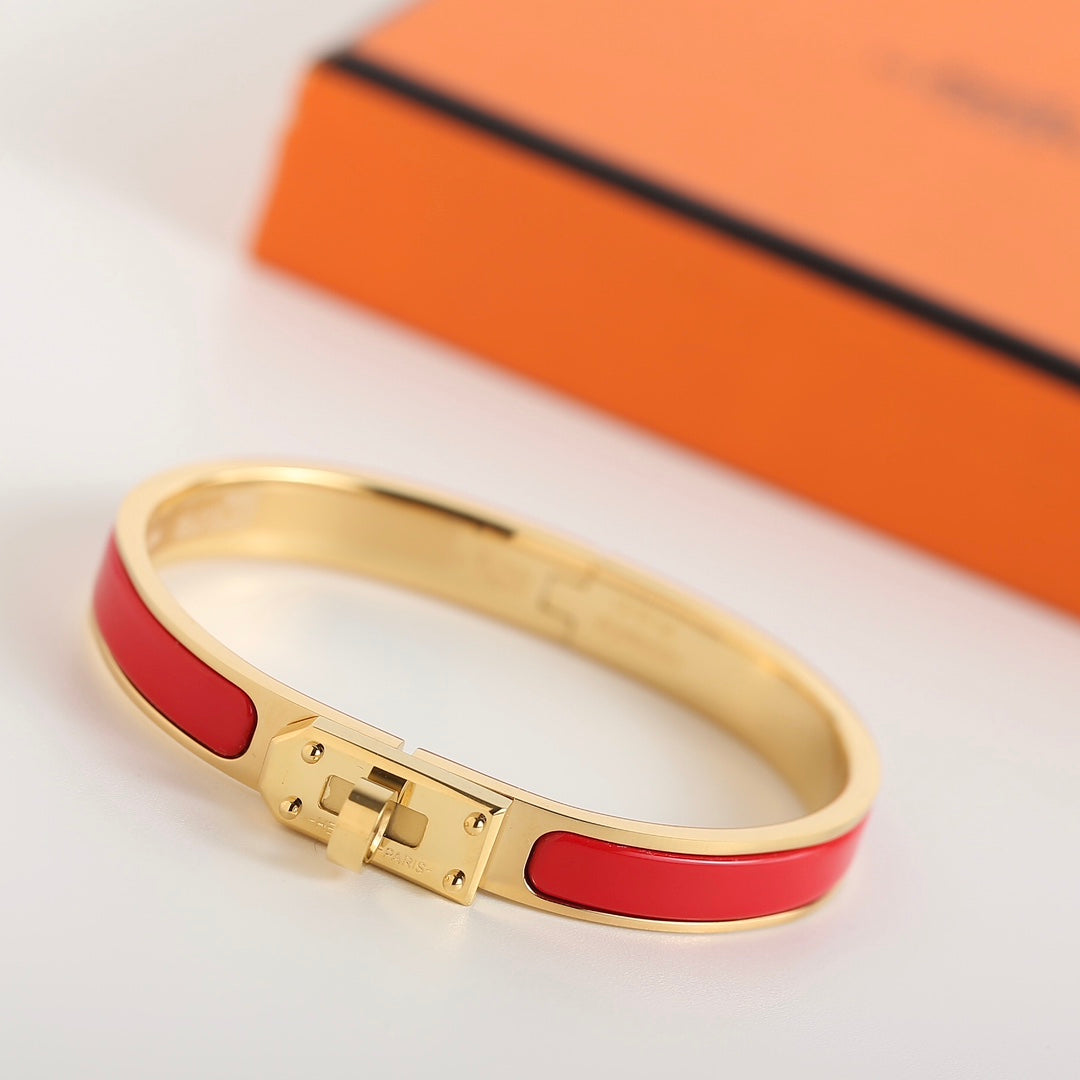 [⭐Renara]HM KELLY RED BRACELET