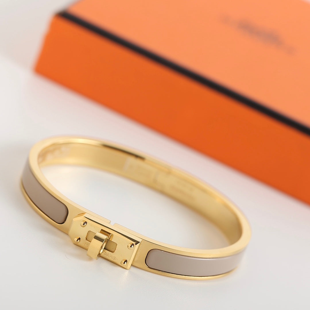 [⭐Renara]HM KELLY GREY BRACELET