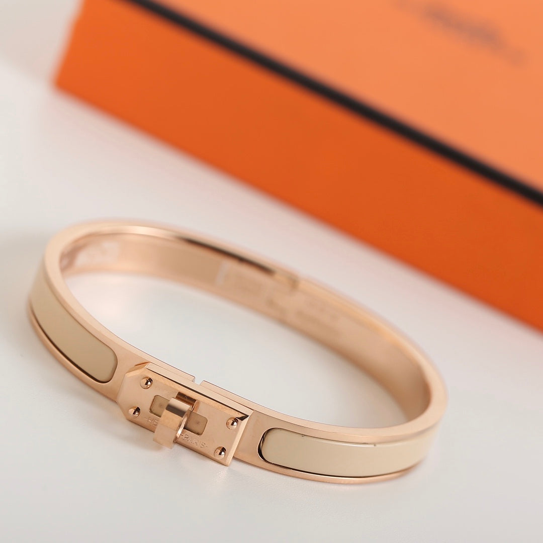 [⭐Renara]HM KELLY BEIGE BRACELET