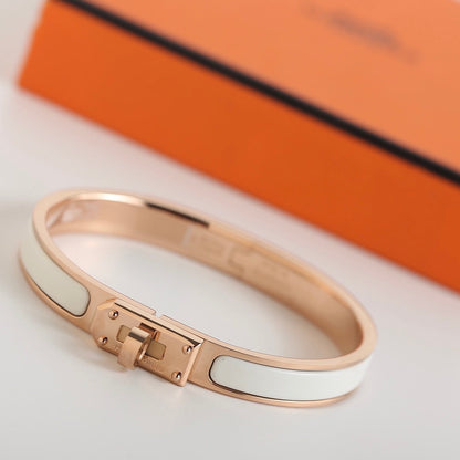 [⭐Renara]HM KELLY WHITE BRACELET