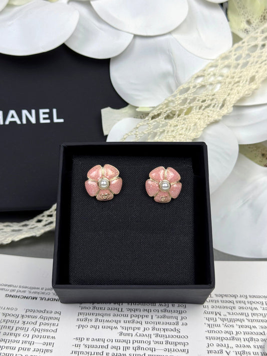 [⭐Renara]26C Pink Camellia Pearl Enamel Stud Earrings