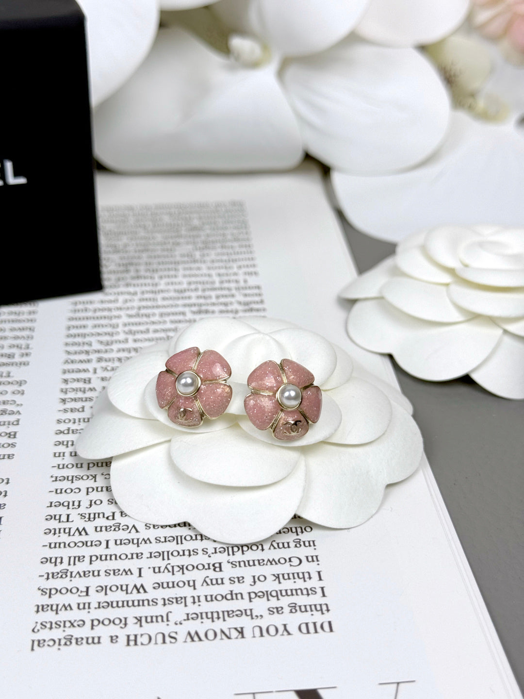 [⭐Renara]26C Pink Camellia Pearl Enamel Stud Earrings