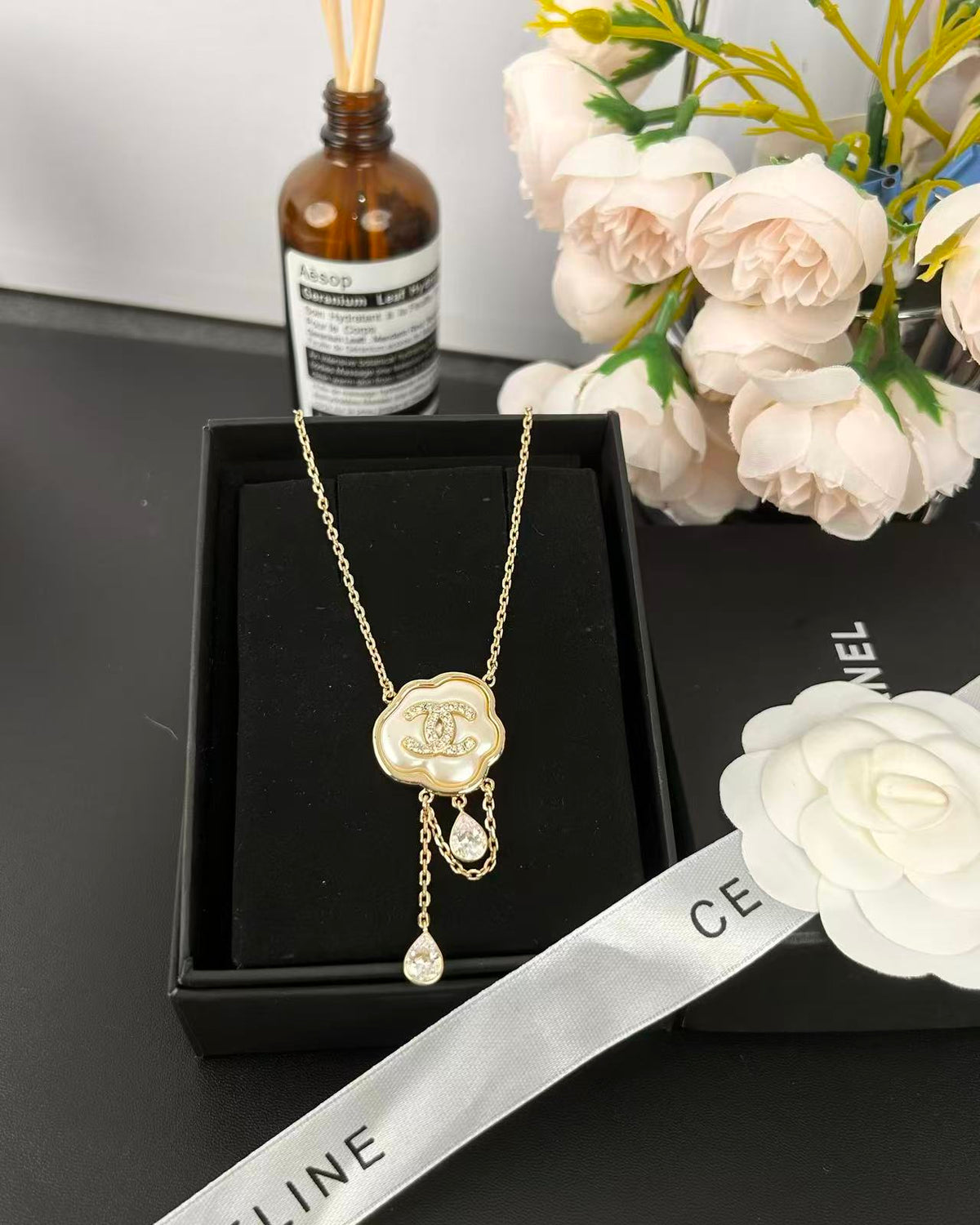 [⭐Renara]Cloud Pearl Mother-of-Pearl Diamond Chain Pendant Necklace