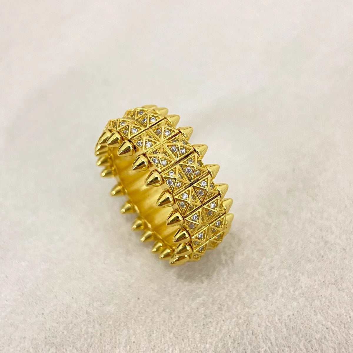 [⭐Renara]CLASH DOUBLE-ROW RIVET RING WITH DIAMOND SETTING