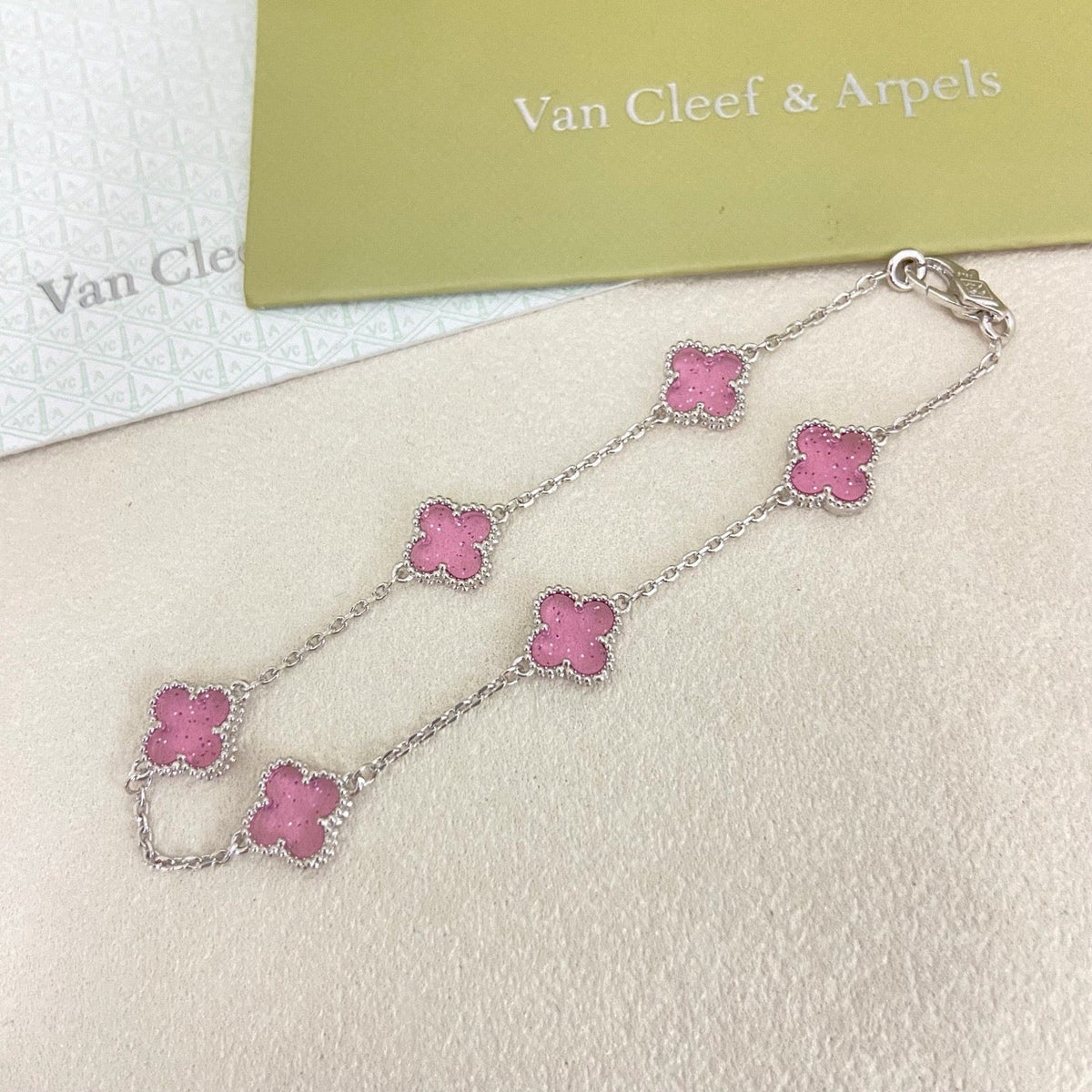 [⭐Renara]2026 NEW CLOVER 6 MOTIF BUBBLE PINK ENAMEL BRACELET
