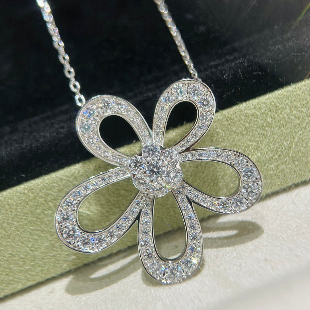 [⭐Renara]FLOWERLACE NECKLACE FULL DIAMONDS
