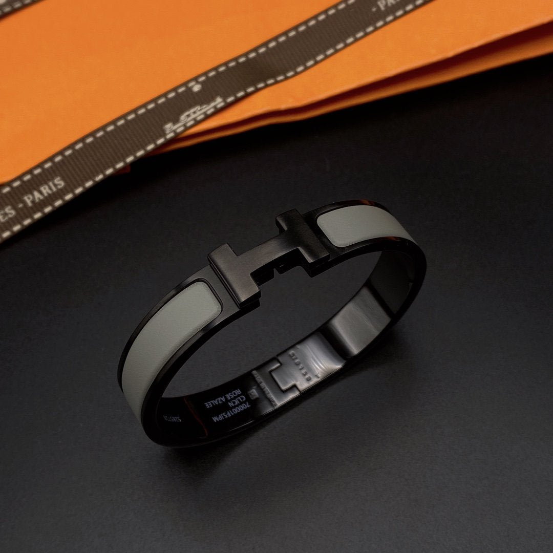 [⭐Renara]CLIC HM SO BLACK GREY BRACELET