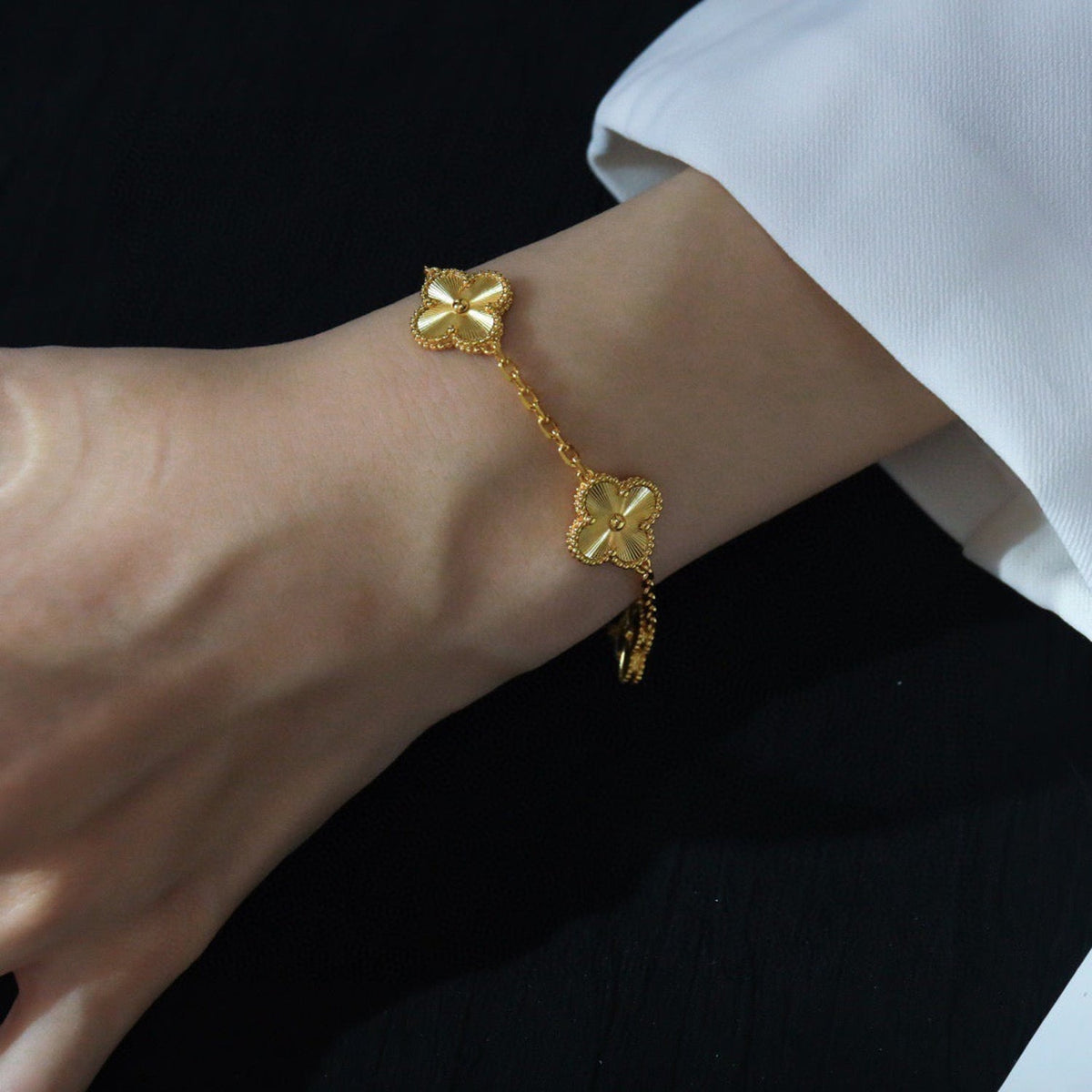 [⭐Renara] CLOVER 5 MOTIF LASER BRACELET COLLECTION