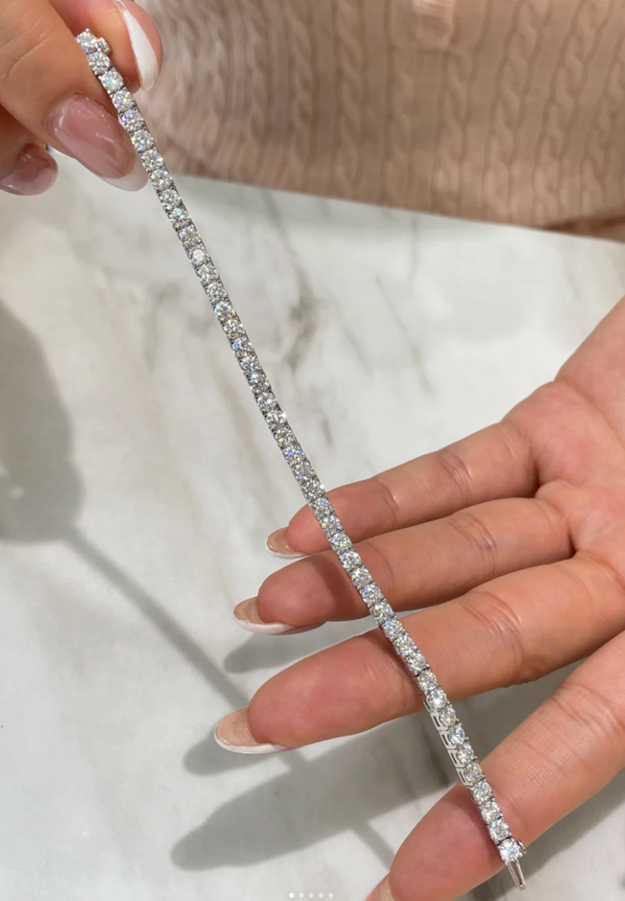 [⭐Renara]  CLASSIC BASEBALL BRACELAT, 52 DIAMOND