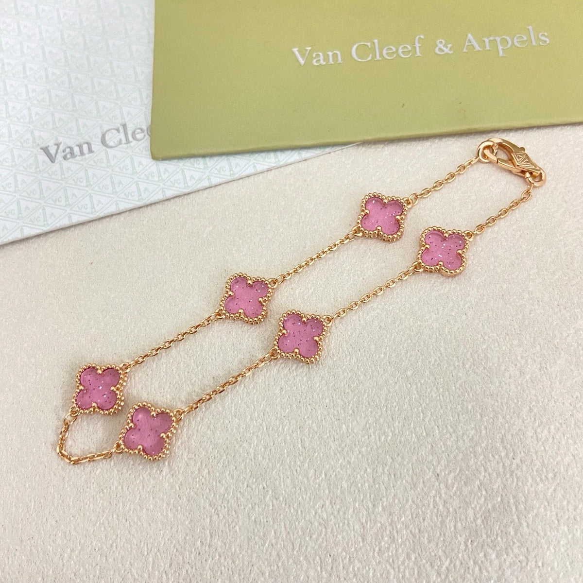 [⭐Renara]2026 NEW CLOVER 6 MOTIF BUBBLE PINK ENAMEL BRACELET