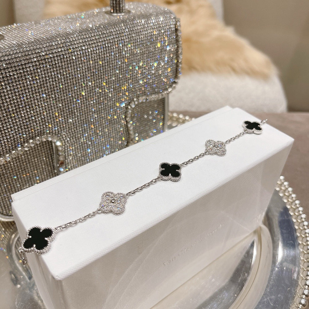 [⭐Renara] CLOVER 5 MOTIF ONYXS BRACELET COLLECTION