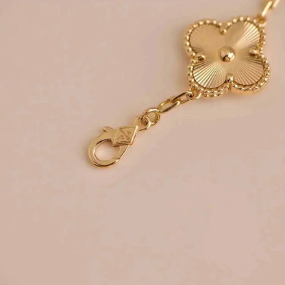 [⭐Renara] CLOVER 5 MOTIF LASER BRACELET COLLECTION