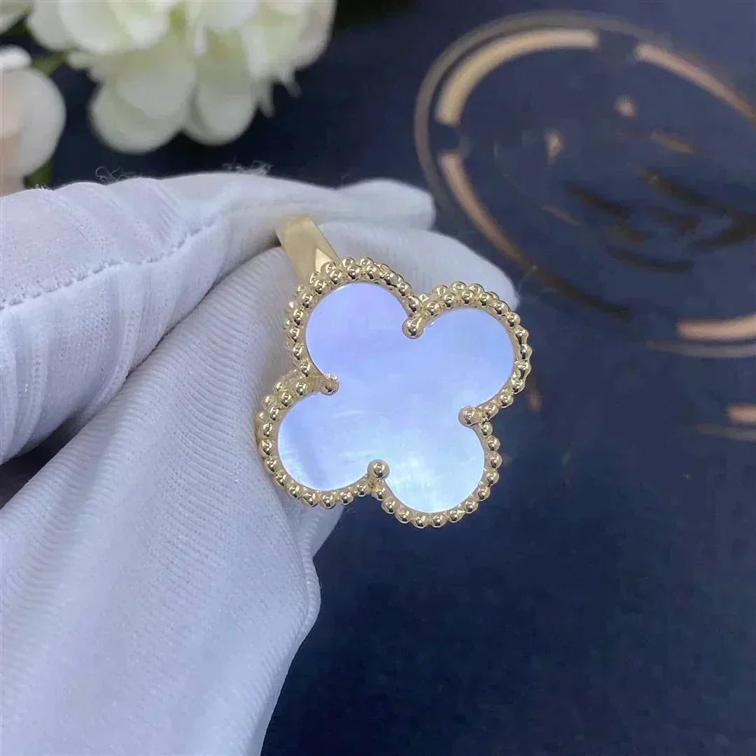 [⭐Renara]CLOVER WHITE MOP RING